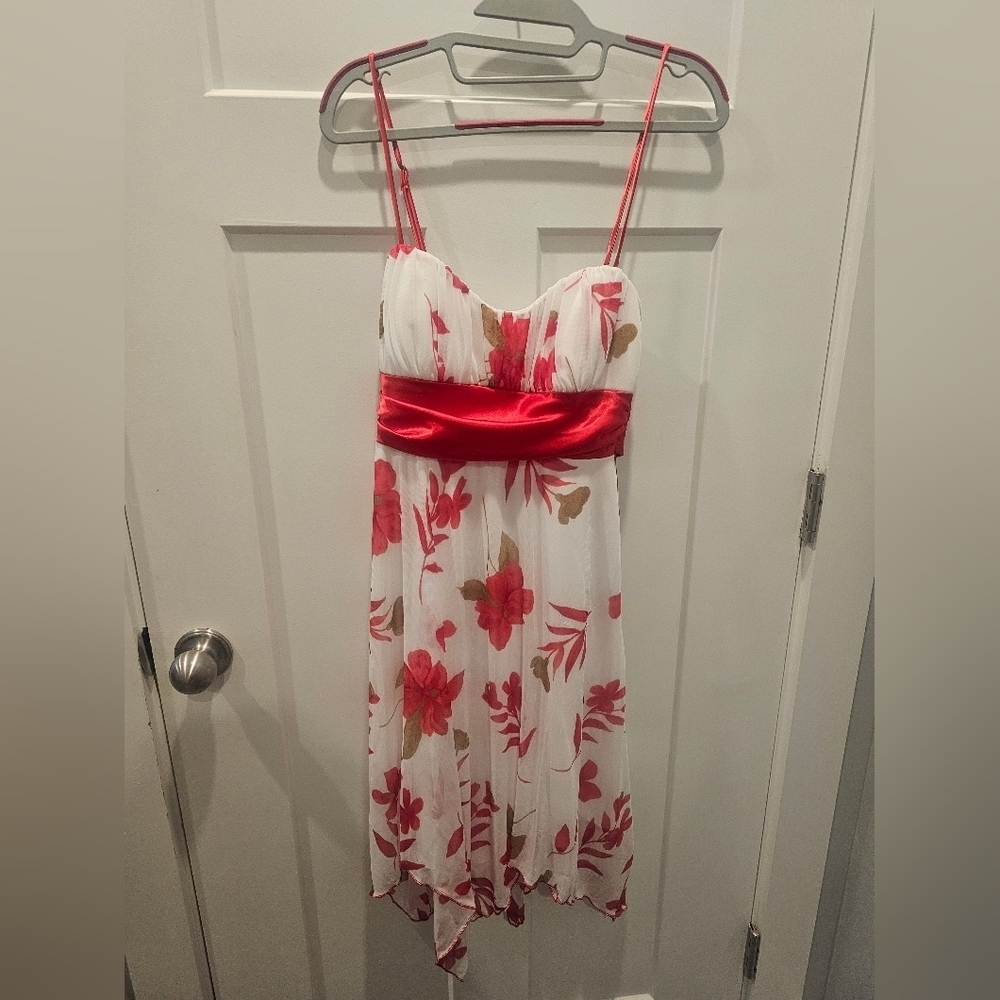 Speechless Red Floral Handkerchief Hem Chiffon Dress M Made in USA
